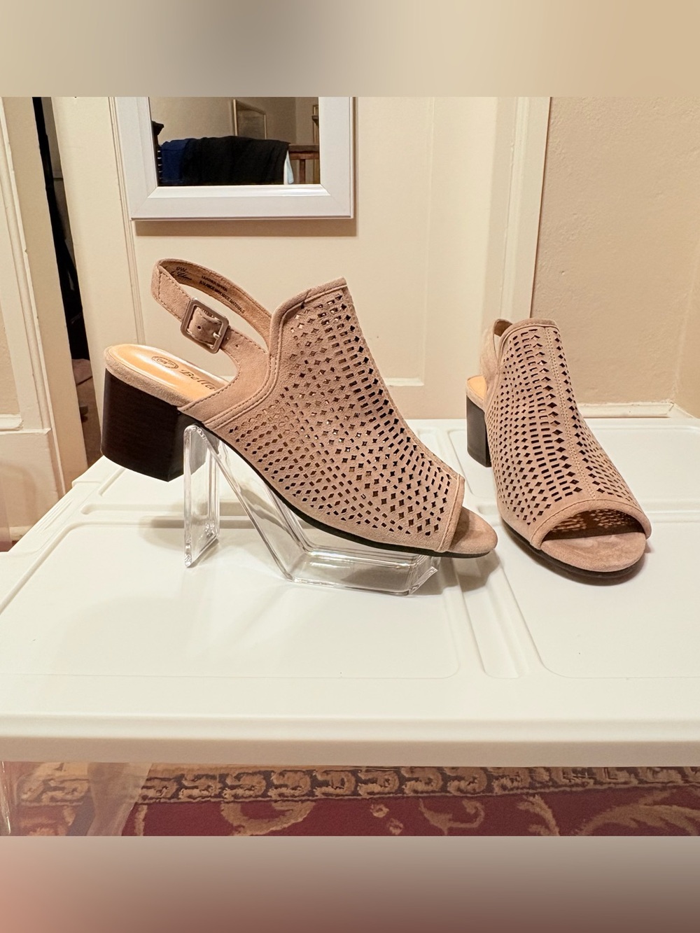 NWOT Bella Vita Open-Toe Slingback Block Heel Sandals in Beige Nubuck, 9W